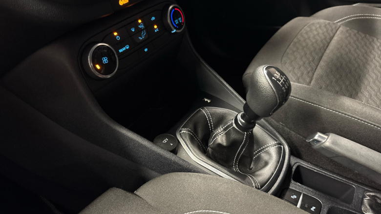 Ford Fiesta 1.0 EcoBoost Hybrid mHEV 125 Titanium 5dr Petrol Hatchback